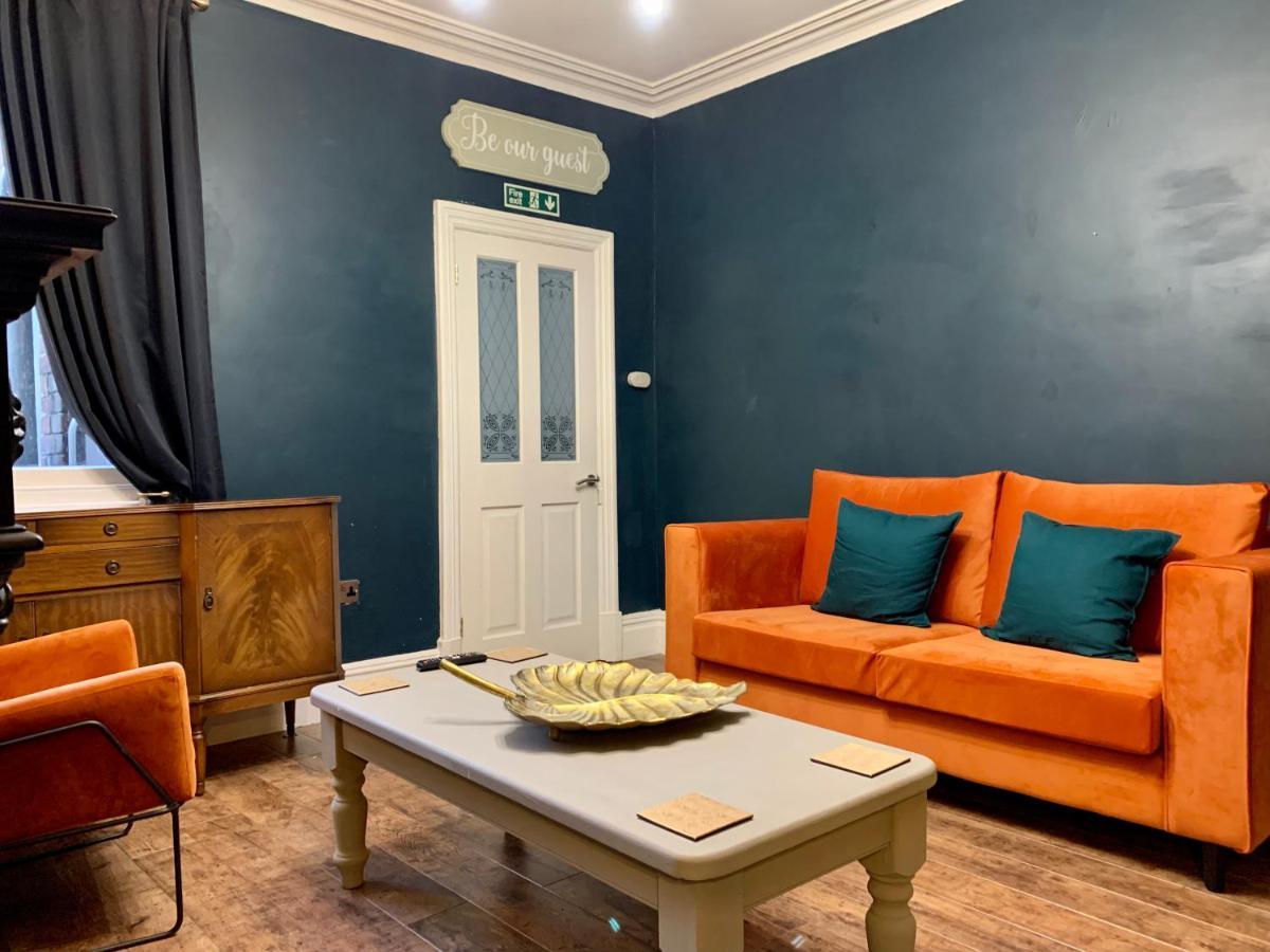 Stoke-on-Trent Stamer House By Yourstays, Stylish Quirky House, With 4 Double Bedrooms, Book Now! מראה חיצוני תמונה
